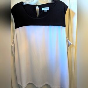 Black and white blouse with keyhole back